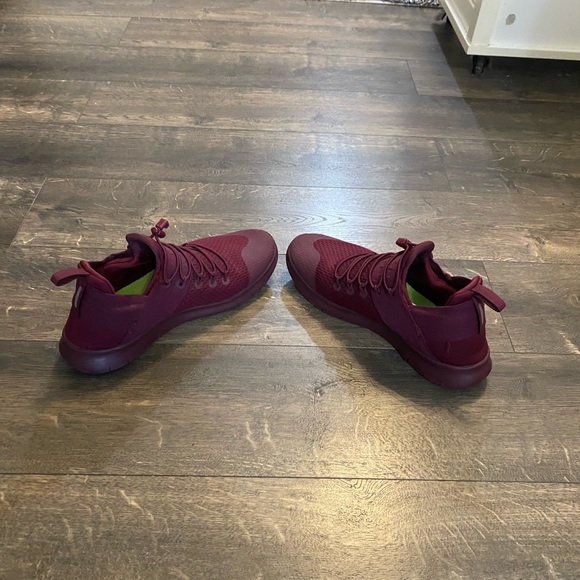 Nike Free Maroon Shoes SZ 9 - Picture 3 of 9